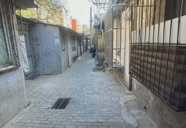 搭乱建居民想提升小区环境的愿望实现了凯发携手马竞赛事拆除700平方米私(图3)