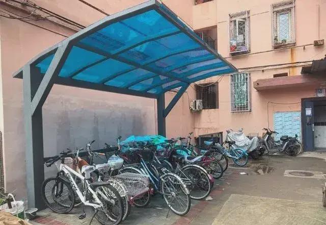搭乱建居民想提升小区环境的愿望实现了凯发携手马竞赛事拆除700平方米私(图8)