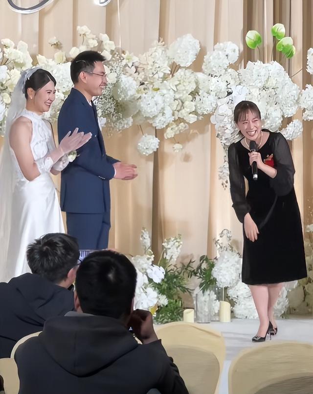 参加15年好友婚礼用河南话送祝福：中K8凯发国际石川佳纯来中国了！到郑州(图4)
